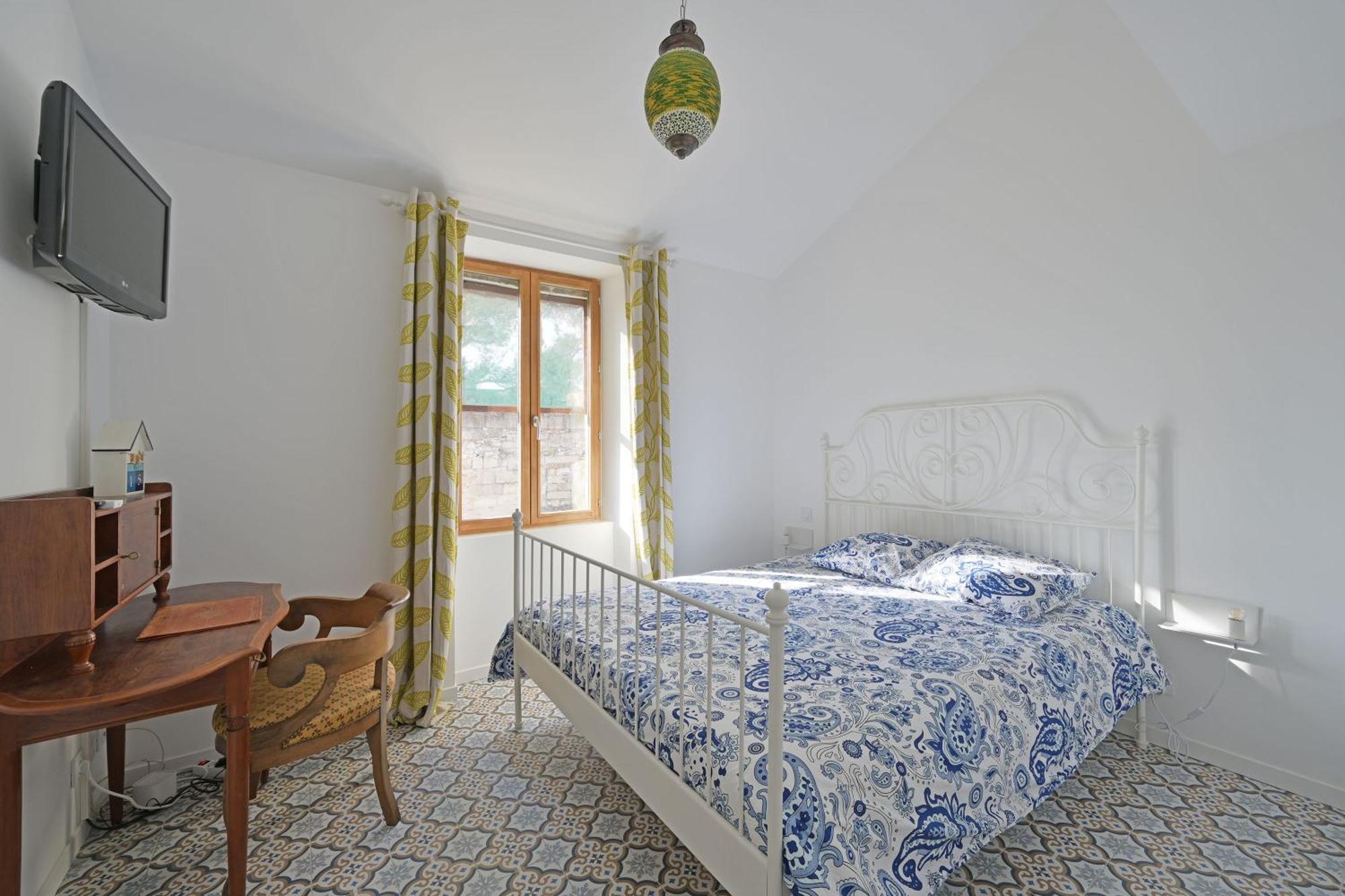La Cigale - Vieux Village - Charmante Maisonnette Climatisee Avec Jardin Villeneuve-lès-Avignon Eksteriør billede