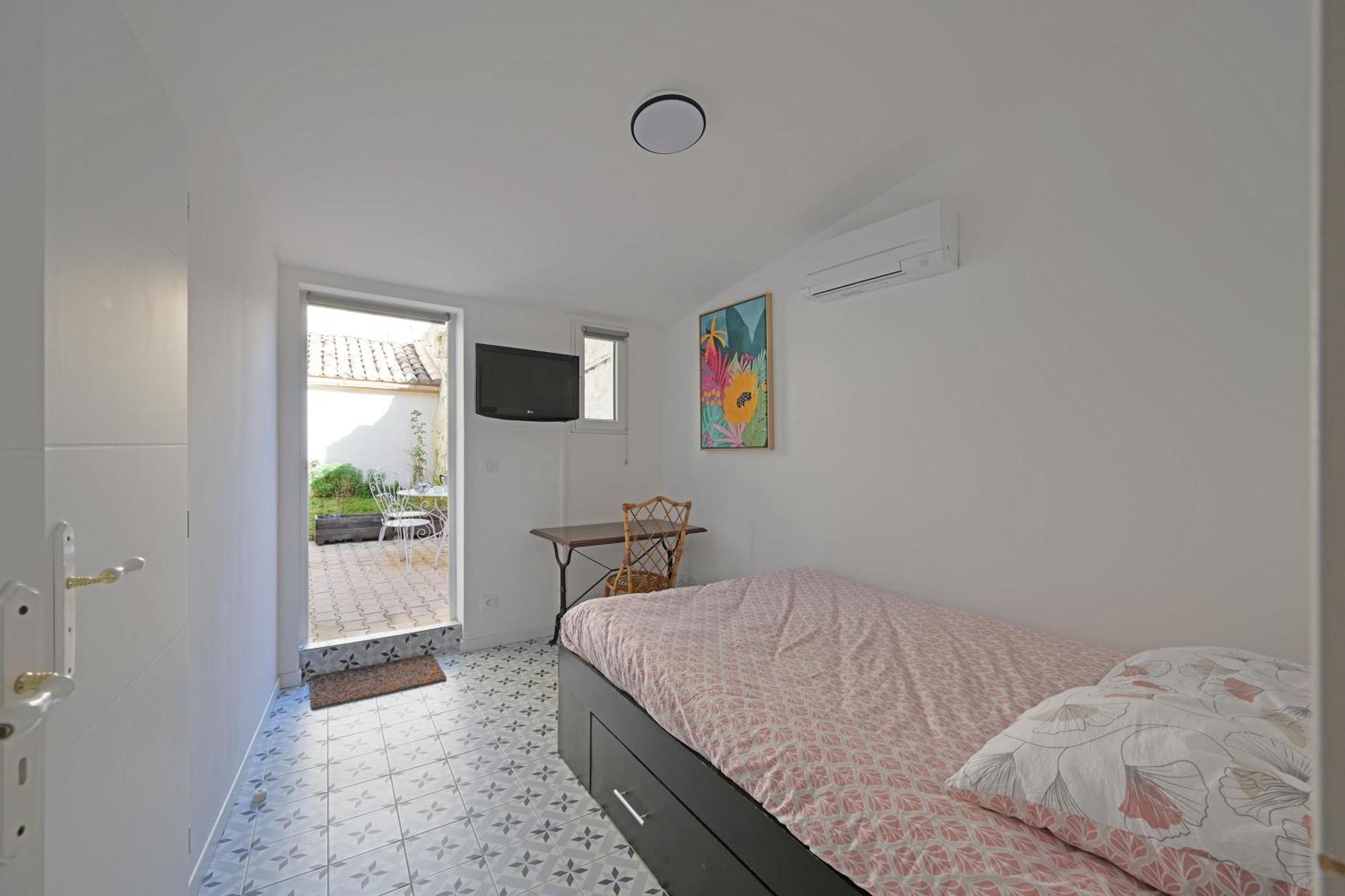 La Cigale - Vieux Village - Charmante Maisonnette Climatisee Avec Jardin Villeneuve-lès-Avignon Eksteriør billede